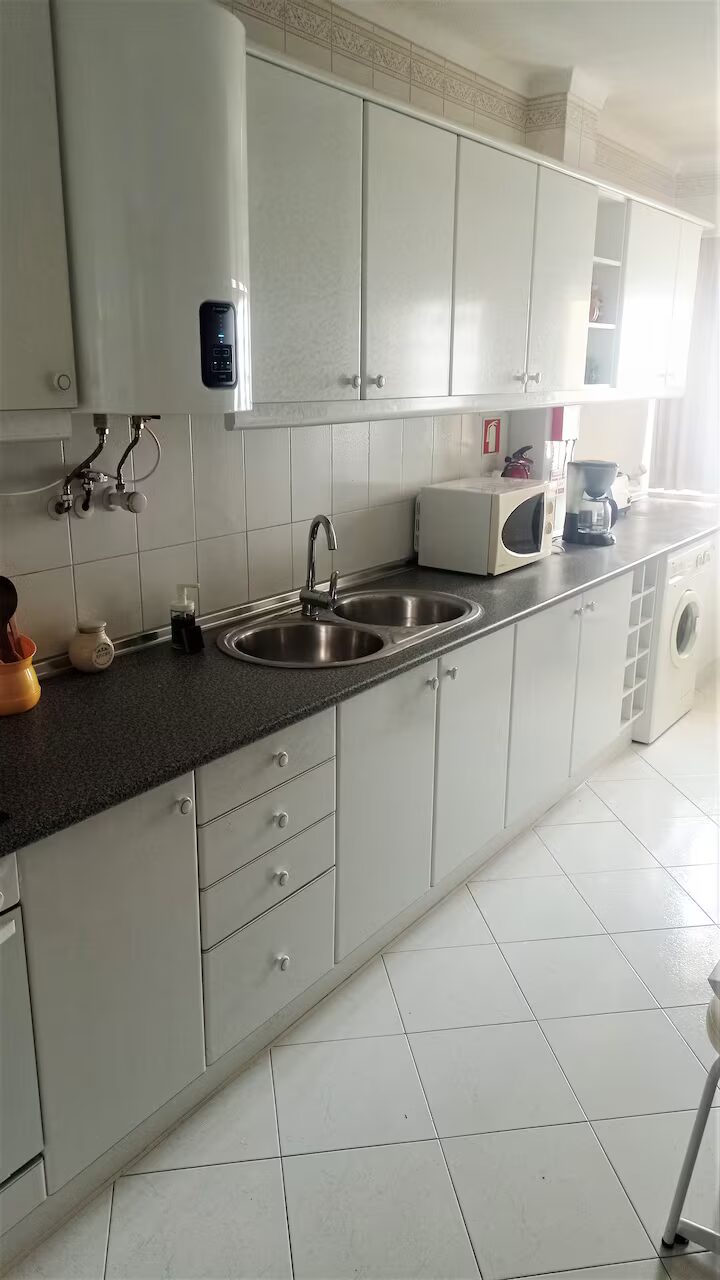 Beach Holiday Hideout — kitchen